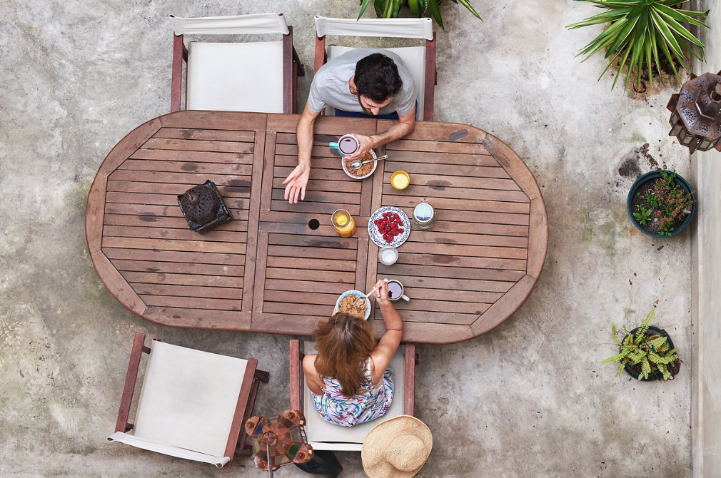 How to order and eat healthy at restaurants | Eating healthy at ...