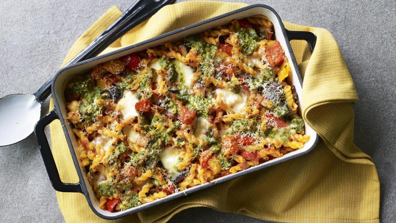 Bolognese pasta bake recipe - BBC Food Bolognese pasta bake recipe - BBC Food